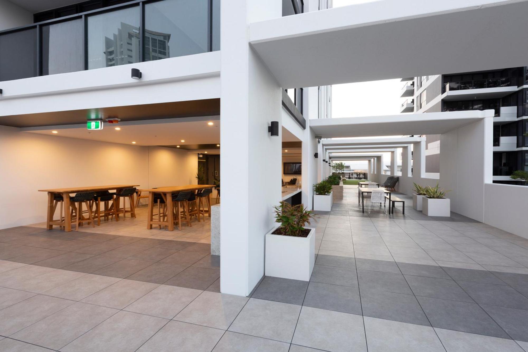 คิวบ์ บรอดบีช Aparthotel โกลด์โคสต์ ภายนอก รูปภาพ